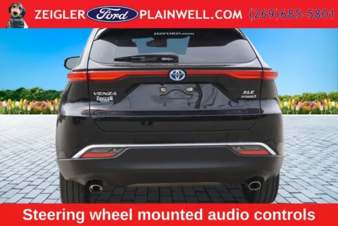 More photos of 2022 Toyota Venza XLE at Zeigler Ford of Plainwell, MI