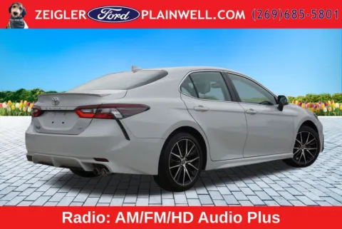 More photos of 2022 Toyota Camry SE at Zeigler Ford of Plainwell, MI