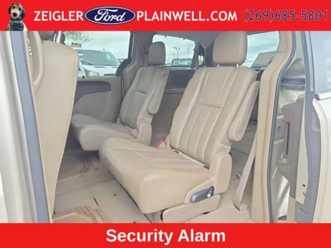More photos of 2016 Chrysler Town & Country Touring at Zeigler Ford of Plainwell, MI