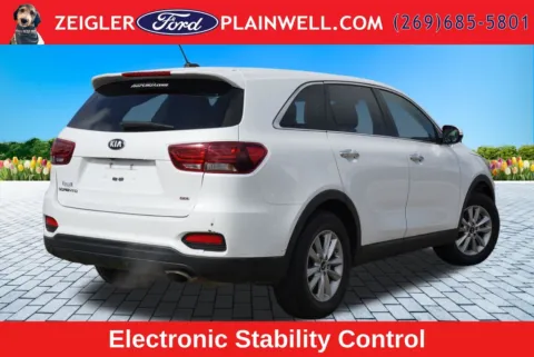 More photos of 2019 Kia Sorento LX at Zeigler Ford of Plainwell, MI