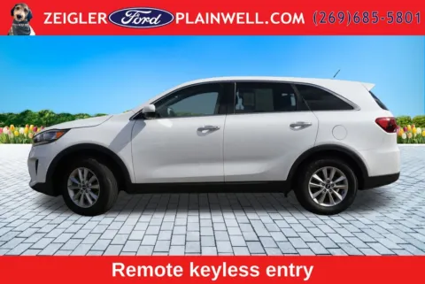 Photos of 2019 Kia Sorento LX for sale in Plainwell, MI at Zeigler Ford of Plainwell