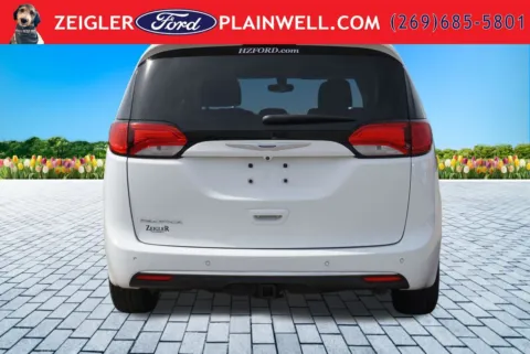 More photos of 2018 Chrysler Pacifica Touring L Plus at Zeigler Ford of Plainwell, MI
