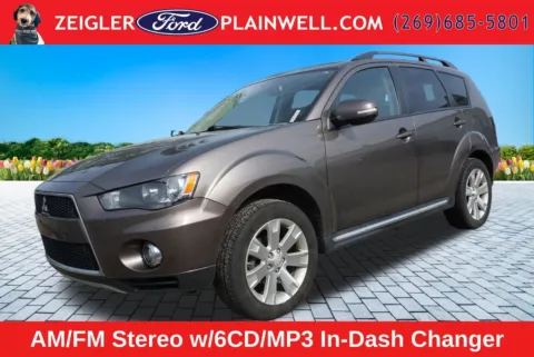 Brown 2013 Mitsubishi Outlander SE for sale in Plainwell, MI