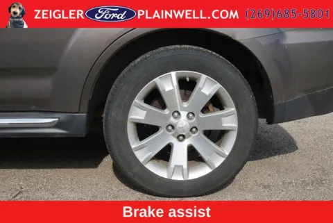 More photos of 2013 Mitsubishi Outlander SE at Zeigler Ford of Plainwell, MI