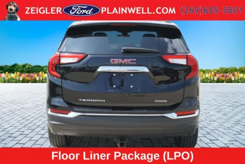 More photos of 2022 GMC Terrain SLT at Zeigler Ford of Plainwell, MI
