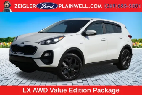 White 2022 Kia Sportage LX for sale in Plainwell, MI
