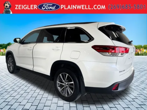 Another view of 2019 Toyota Highlander XLE for sale in Plainwell, MI at Zeigler Ford of Plainwell