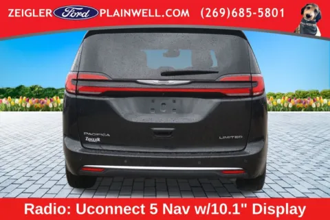 More photos of 2023 Chrysler Pacifica Limited at Zeigler Ford of Plainwell, MI