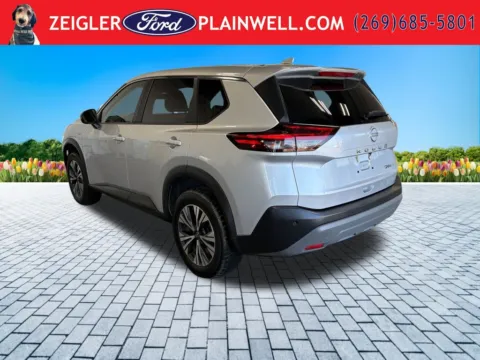 More photos of 2022 Nissan Rogue SV at Zeigler Ford of Plainwell, MI