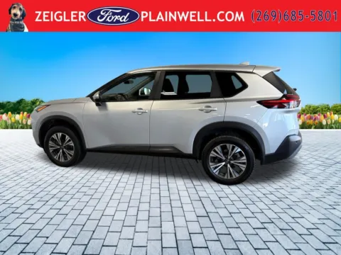 More photos of 2022 Nissan Rogue SV at Zeigler Ford of Plainwell, MI