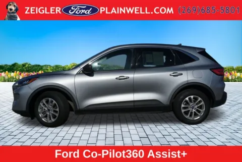 Photos of 2022 Ford Escape SE for sale in Plainwell, MI at Zeigler Ford of Plainwell