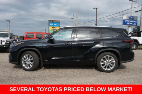 Photos of 2026 Toyota Highlander Hybrid Limited for sale in Plainwell, MI at Zeigler Ford of Plainwell