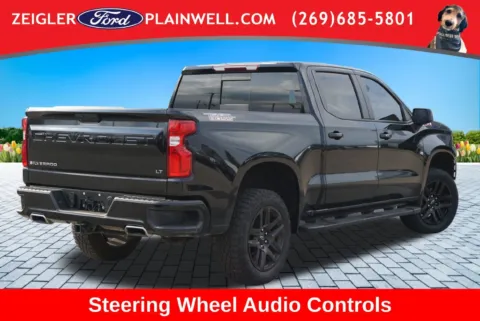 More photos of 2021 Chevrolet Silverado 1500 LT Trail Boss at Zeigler Ford of Plainwell, MI
