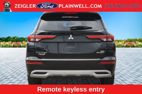 More photos of 2023 Mitsubishi Outlander PHEV at Zeigler Ford of Plainwell, MI