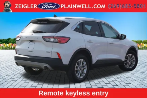 More photos of 2022 Ford Escape Hybrid SE at Zeigler Ford of Plainwell, MI
