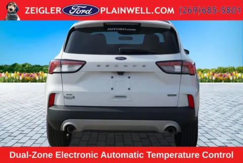More photos of 2022 Ford Escape Hybrid SE at Zeigler Ford of Plainwell, MI