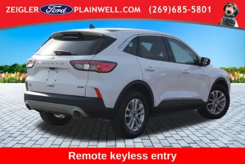 More photos of 2022 Ford Escape Hybrid SE at Zeigler Ford of Plainwell, MI