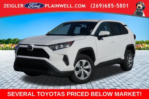 White 2022 Toyota RAV4 LE for sale in Plainwell, MI