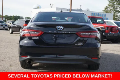 More photos of 2022 Toyota Camry Hybrid XLE at Zeigler Ford of Plainwell, MI
