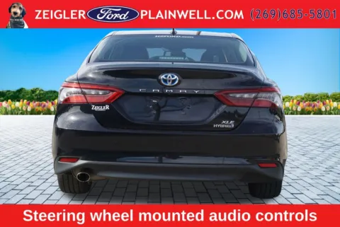 More photos of 2022 Toyota Camry Hybrid XLE at Zeigler Ford of Plainwell, MI