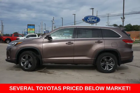 Photos of 2018 Toyota Highlander Limited for sale in Plainwell, MI at Zeigler Ford of Plainwell