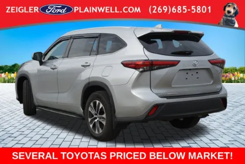 Another view of 2022 Toyota Highlander XLE for sale in Plainwell, MI at Zeigler Ford of Plainwell