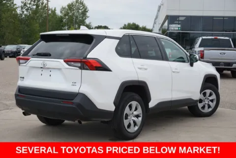 More photos of 2022 Toyota RAV4 LE at Zeigler Ford of Plainwell, MI