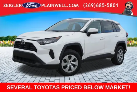 White 2022 Toyota RAV4 LE for sale in Plainwell, MI