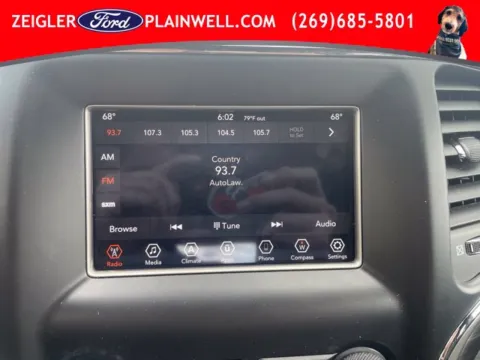 More photos of 2019 Jeep Grand Cherokee Laredo E at Zeigler Ford of Plainwell, MI