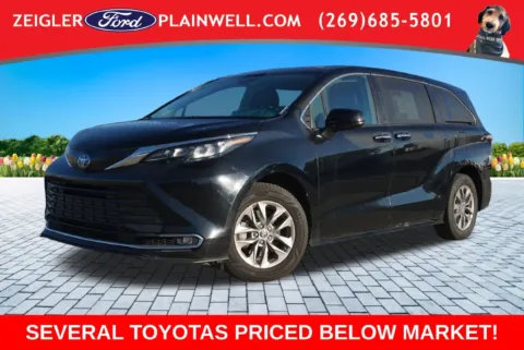 Black 2024 Toyota Sienna XLE for sale in Plainwell, MI