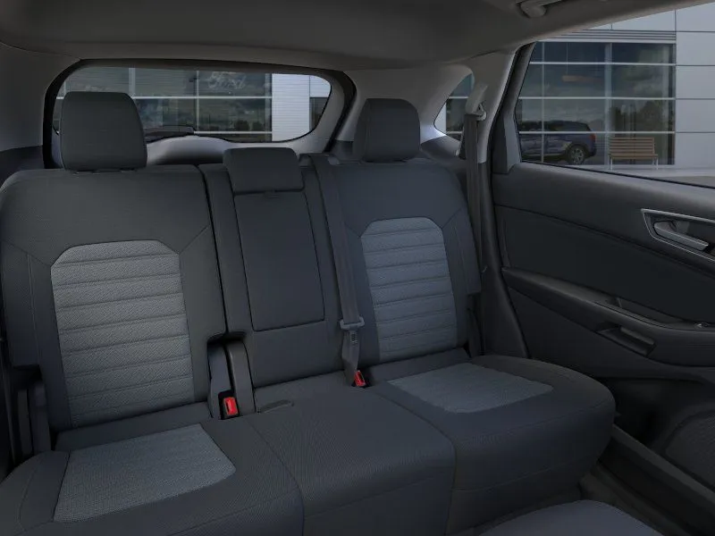2024 Ford Edge SE - Photo 11