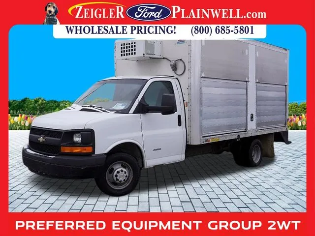 White 2015 Chevrolet Express 4500 for sale in Plainwell, MI