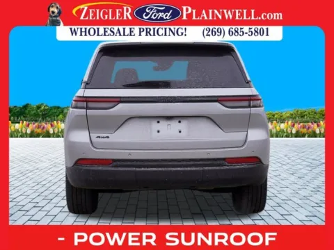More photos of 2023 Jeep Grand Cherokee Altitude at Zeigler Ford of Plainwell, MI