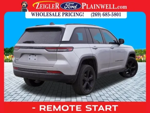More photos of 2023 Jeep Grand Cherokee Altitude at Zeigler Ford of Plainwell, MI