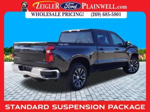 More photos of 2022 Chevrolet Silverado 1500 LT at Zeigler Ford of Plainwell, MI