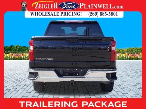 More photos of 2022 Chevrolet Silverado 1500 LT at Zeigler Ford of Plainwell, MI