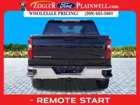More photos of 2022 Chevrolet Silverado 1500 LT at Zeigler Ford of Plainwell, MI