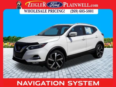 White 2020 Nissan Rogue Sport SL for sale in Plainwell, MI
