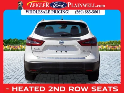 More photos of 2020 Nissan Rogue Sport S at Zeigler Ford of Plainwell, MI