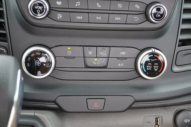 2023 Ford Transit Cutaway Base - Photo 11