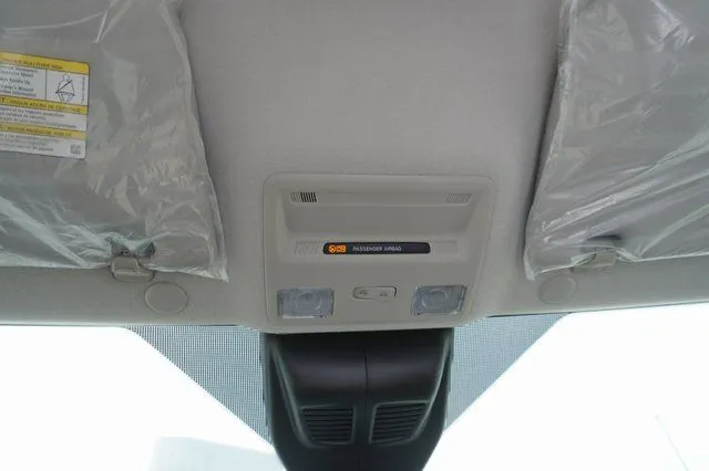2023 Ford Transit Cutaway Base - Photo 20