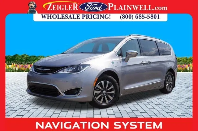 Silver 2019 Chrysler Pacifica Hybrid Limited for sale in Plainwell, MI