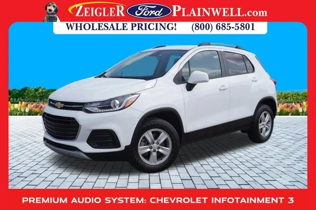 White 2022 Chevrolet Trax LT for sale in Plainwell, MI