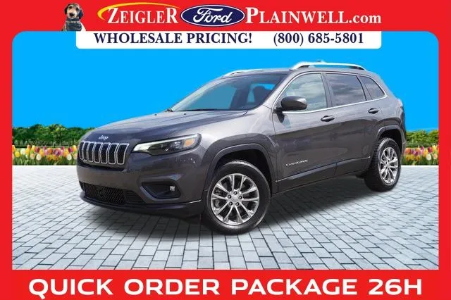 Gray 2021 Jeep Cherokee Latitude Lux for sale in Plainwell, MI