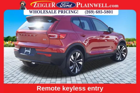 More photos of 2023 Volvo XC40 B5 Plus Dark Theme at Zeigler Ford of Plainwell, MI