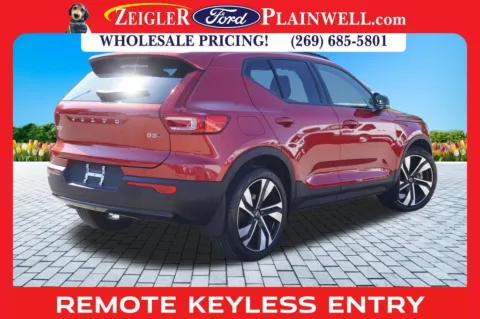 More photos of 2023 Volvo XC40 B5 Plus Dark Theme at Zeigler Ford of Plainwell, MI