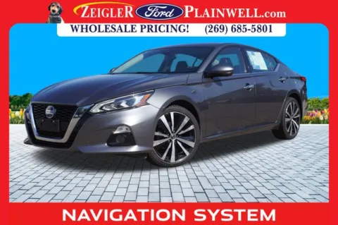 Gray 2019 Nissan Altima 2.5 Platinum for sale in Plainwell, MI