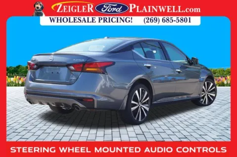More photos of 2019 Nissan Altima 2.5 Platinum at Zeigler Ford of Plainwell, MI