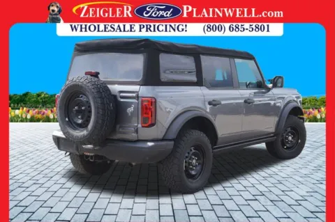 More photos of 2022 Ford Bronco Black Diamond at Zeigler Ford of Plainwell, MI