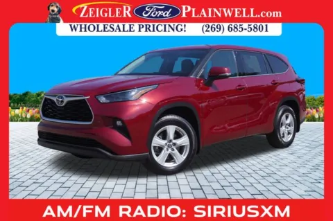 Red 2022 Toyota Highlander LE for sale in Plainwell, MI